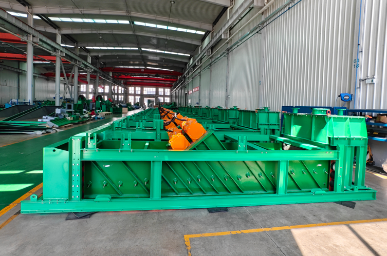 20250717VibratingScreens3