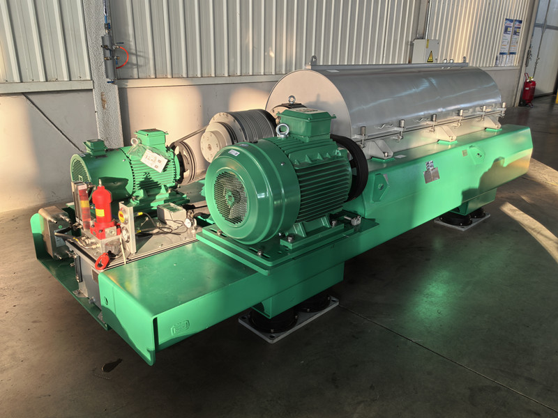 20260625SludgeDewateringDecanterCentrifuge